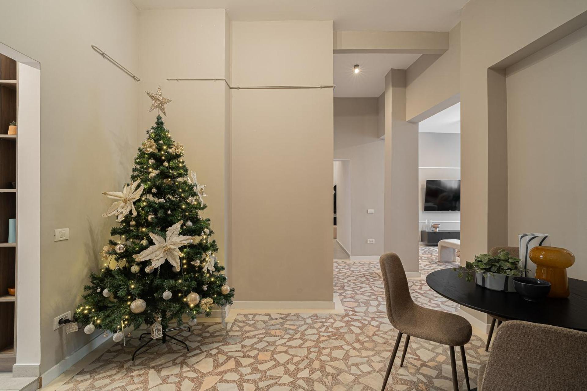 Loggia & Luxe 5Br Penthouse In Universitatii Area Бухарест Экстерьер фото