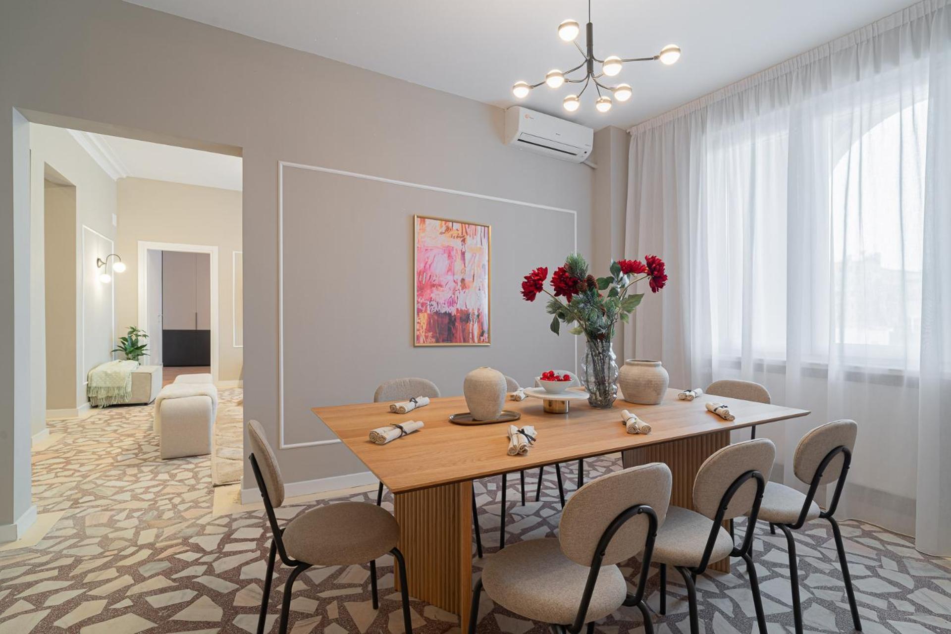 Loggia & Luxe 5Br Penthouse In Universitatii Area Бухарест Экстерьер фото